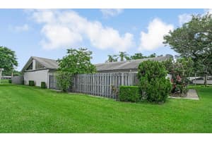 1139 Summit Trail Circle B, West Palm Beach