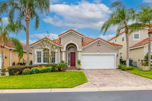 621 Tuscan Hills Boulevard, Davenport