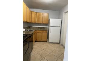 608 Nw 13th Street 27, Boca Raton