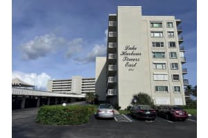 801 Lake Shore Drive 117, Lake Park