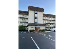 6020 Nw 44th Street 202, Lauderhill