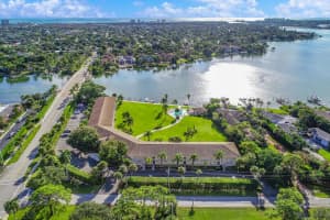 478 Tequesta Drive 210, Tequesta