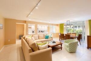 110 Half Moon Circle E2, Hypoluxo