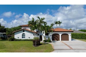 6401 Travis Road, Lake Clarke Shores