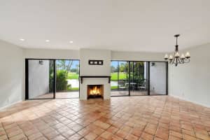 1906 Presidential Way 1-c, West Palm Beach