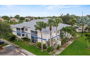 1507 Se Royal Green Circle T203, Port Saint Lucie