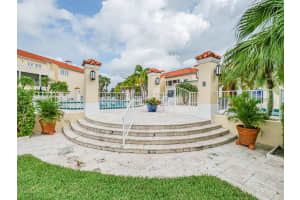 5010 Harmony Circle 206, Vero Beach