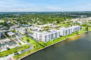 301 Lake Shore Drive 411, Lake Park