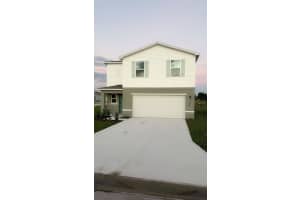 1744 High Ridge Drive, Sebring