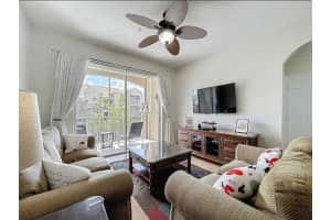 2784 Almaton Loop 301, Kissimmee