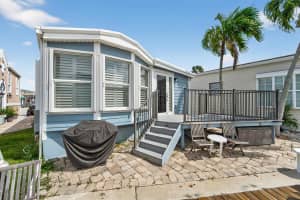 142 Nettles Boulevard, Jensen Beach