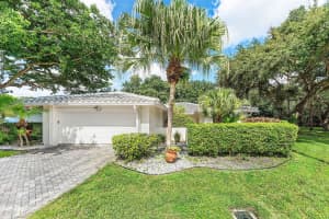30 Hampshire Lane, Boynton Beach