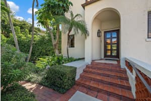260 Everglade Avenue, Palm Beach