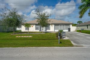 707 Nw Nw Floresta Drive Drive, Port Saint Lucie