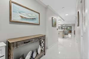 8450 Casa Del Lago J, Boca Raton