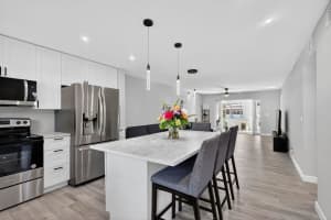 275 Gate Road 117, Hollywood