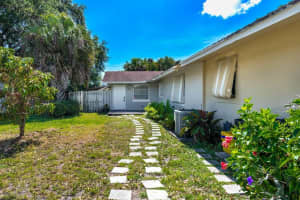 8642 Sunset Drive A, Palm Beach Gardens