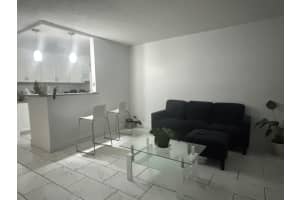 76 Cambridge D D, West Palm Beach