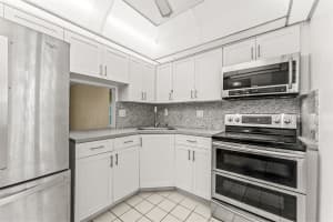 5980 Nw 64th Avenue 305, Tamarac