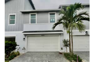 4432 Longwood Lake Square, Westlake