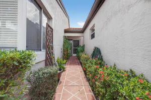 6070 Sunny Manor Court, Delray Beach