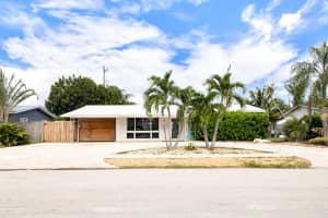 325 Se 10th Court, Deerfield Beach