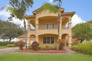 748 Cresta Circle, West Palm Beach