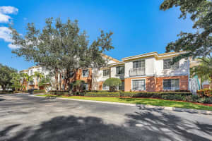 8211 Myrtlewood Circle W, Palm Beach Gardens