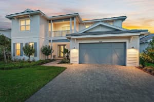 9316 Crestview Circle, Palm Beach Gardens