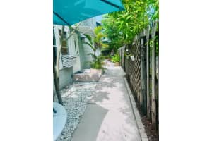 204 S M Street Upstairs Unit, Lake Worth Beach