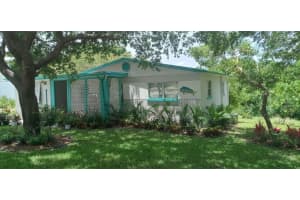 1933 Ne Lake Place, Jensen Beach