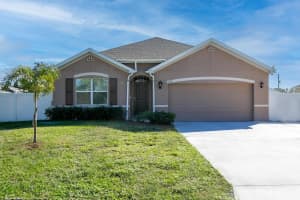 428 Se Fairchild Avenue, Port Saint Lucie