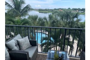 1830 Embassy Drive 412, West Palm Beach