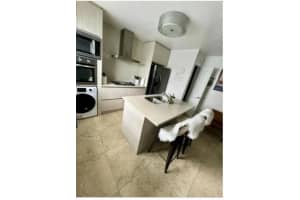 408 Se 12th Court 3b, Fort Lauderdale