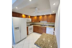 268 Wellington J, West Palm Beach