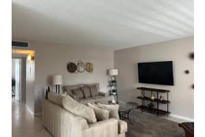 900 Flanders S, Delray Beach