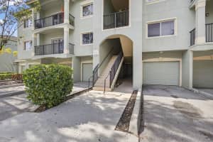 340 Crestwood Circle 201, Royal Palm Beach