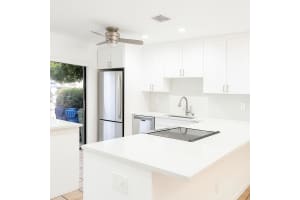 6728 Nw 29th Lane, Fort Lauderdale