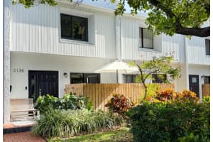 2136 Ne 44th Street 4, Lighthouse Point, Fl 33064, Pompano Beach