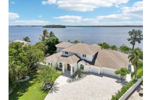 526 Point Lane, Vero Beach
