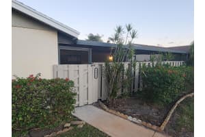 8084 Ambach Way, Hypoluxo