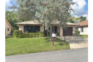 6335 Tall Cypress Circle, Greenacres