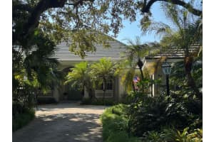 80 La Costa Court, Indian River Shores