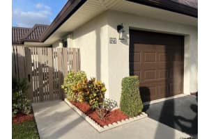 121 Lake Paula Drive, West Palm Beach