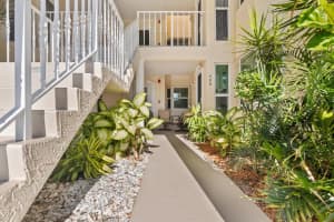 466 Grove Isle Circle #466, Vero Beach