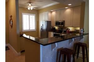 14 Harbour Isle Drive W 106, Fort Pierce