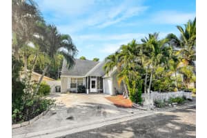 6058 Bania Wood Circle, Lake Worth