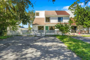 9056 Green Meadows Way, Palm Beach Gardens