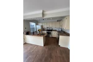 912 Sandtree Drive W 912, Palm Beach Gardens