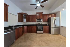 1620 Presidential Way 106, West Palm Beach